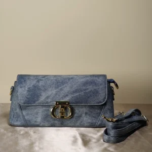 IMG_20260723_005938 Women's flap crossbody clutch bag with turn-lock closure and adjustable shoulder strap for everyday and occasion wear