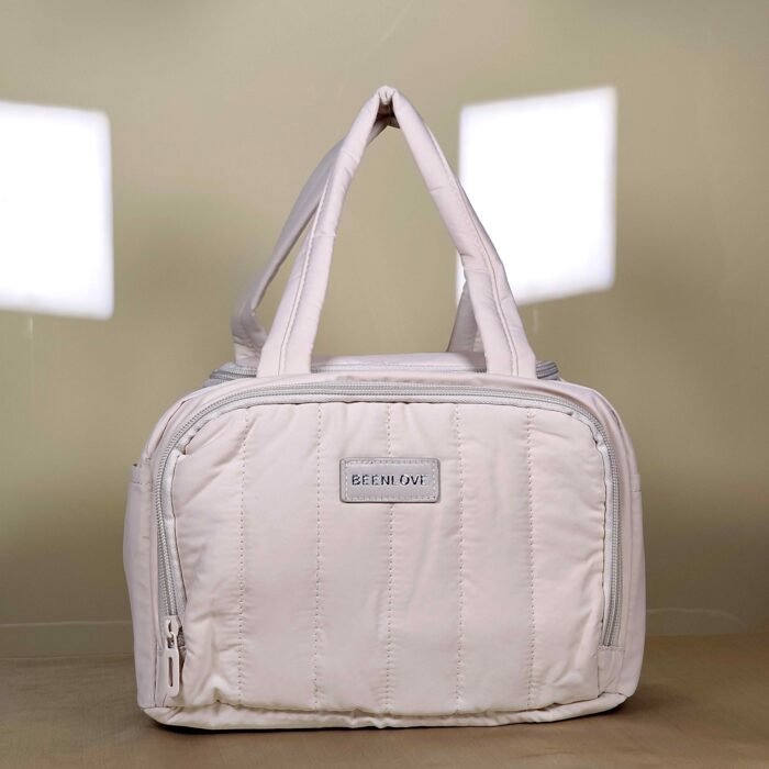 IMG_20260820_231541 Quilted lunch bag with dual handles and zip closure